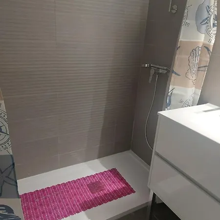 Apartamento Valle-niza: Beachfront Retreat In Velez-malaga Apartment Malaga