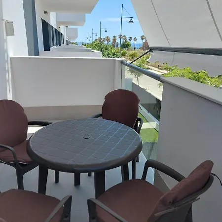 Valle-niza: Beachfront Retreat In Velez-malaga