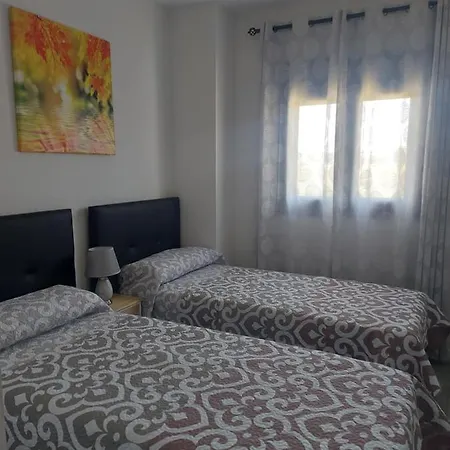 En Valle-niza, Almayate, Benajarafe, Torre Del Mar A 50 Metros De La Playa *