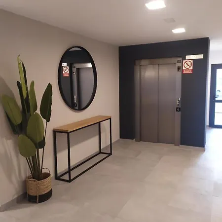 En Valle-niza, Almayate, Benajarafe, Torre Del Mar A 50 Metros De La Playa *